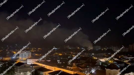 VIDEO/Shkodër, shkëndija elektrike i dogji shtëpinë të moshuarit, rrezikoi dhe banesat ngjitur  
