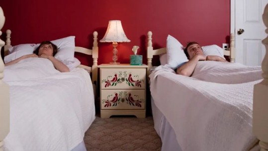 Në Japoni çiftet nuk flenë në të njëjtin shtrat, ja arsyet për këtë traditë 