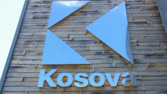 Reagime të ashpra për çështjen e Klan Kosovës, Kurti mbron vendimin