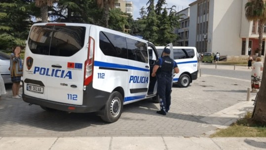 Arrestohet një oficer policie në Durrës, ushtronte presion dhe mashtronte të arrestuarit me drogë