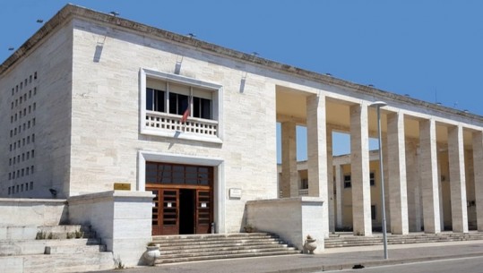 Akademia e Studimeve Albanologjike përmbush misionin, ‘Historia e shqiptarëve nga 45’ në '99 në 5 vëllime