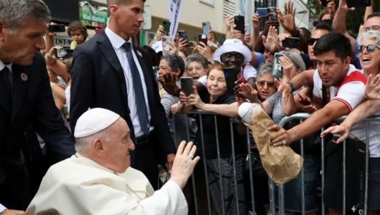 VIDEO/ Papa pritet me entuziazëm në Ditën Botërore të Rinisë në Lisbonë 