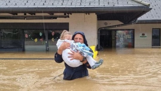 Përmbytje masive në Slloveni, 3 persona humbin jetën! Begaj telefonatë me homologen: Lutjet tona shkojnë për ju shkojnë për popullin tuaj