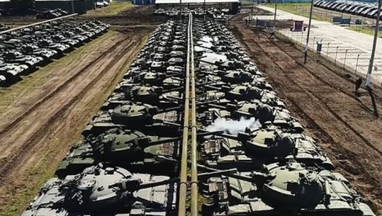 Putin nxjerr 1,570 tanke të ndryshkura në betejë