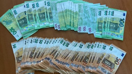 Gjakovë, burri gjen zarfin me 8 mijë euro të humbura në urgjencën e qytetit, e dorëzon në polici
