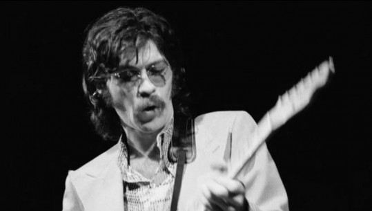 Arti në zi, ndërron jetë në moshën 80-vjeçare kitaristi dhe kompozitori i grupit ‘The Band’