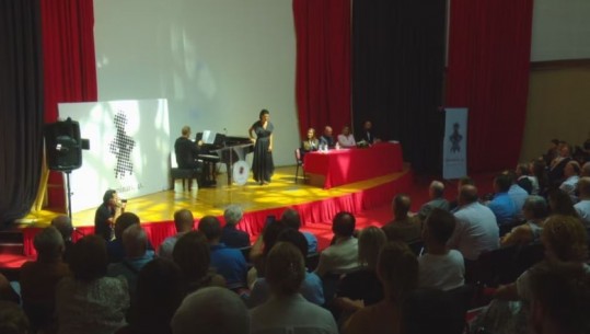 Hapet seminari për gjuhën, letërsinë dhe kulturën shqiptare në Kosovë