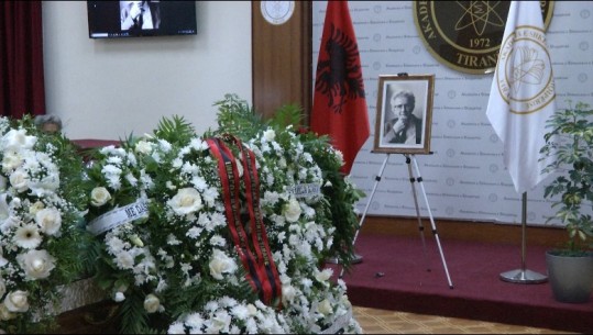 ‘Modern në shkencë dhe në kulmin e tradicionalizmit’! Lamtumirë ...