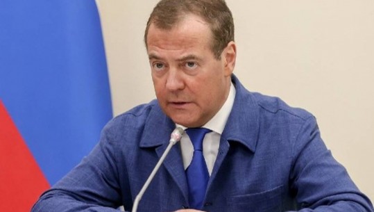 Krahu i djathtë i Putinit, Medvedev: Ukraina mund të zhduket si shtet