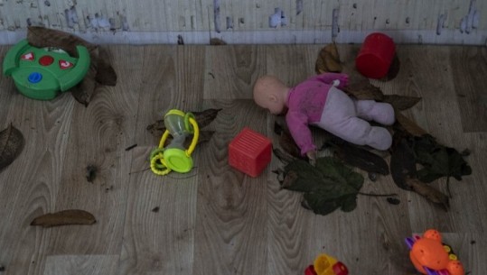 Rusia bombardon kopshtin e fëmijëve në Kherson, 6 të plagosur