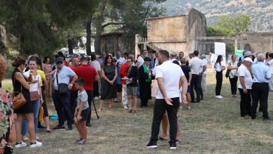 23 gushti, Autoriteti nderon viktimat e ish-kampit të Tepelenës edhe gjatë fashizmit! Në simpozium dhe italianë: Dëmet e mëdha gjatë luftës italo-greke! Të internuarit në Itali