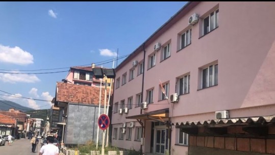 Ambasada e SHBA-së: Vendimi për ndërtesën komunale në Mitrovicën e Veriut në kundërshtim me kërkesat tona