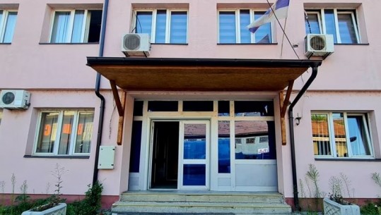 Shtyhet aksioni për largimin e institucioneve të Serbisë nga objekti komunal në Mitrovicën e Veriut