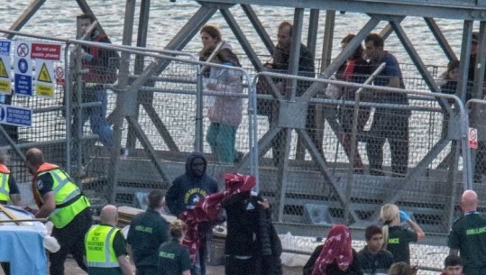 Kërkesat për azil të shqiptarëve zhvendosen në masë të madhe nga Europa në Britaninë e madhe! Numrin më të madh e kanë në Greqi 