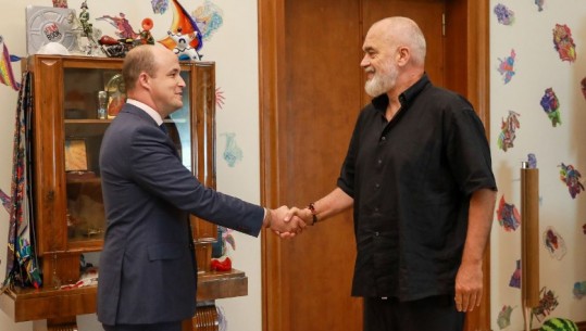 Kryeministri Rama takon të ngarkuarin me Punë të SHBA në Tiranë, David Wsner! Në fokus të diskutimeve, Ukraina dhe mbështetja e rinisë shqiptare 