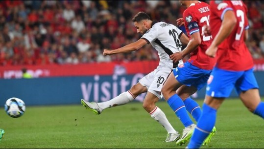 FOTO/ 'Bajrami shënoi sërish', postimi i UEFA-s për mesfushorin e Kombëtares pas supergolit me Çekinë