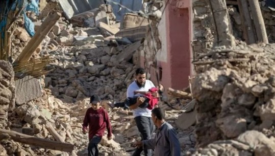 Tërmeti me magnitudë 6.8 ballë në Marok, shkon në mbi 2100 numri i viktimave! Mijëra njerëz në qiell të hapur, gjysma e një fshati vdes nën rrënoja