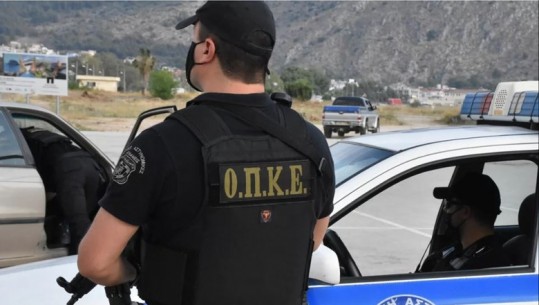 I dënuar me 10 vite burg e 50 mijë euro gjobë, arrestohet shqiptari i shumëkërkuar në Greqi
