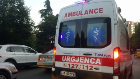Aksident në aksin Shkodër-Koplik, makina përplaset me motorin, plagoset 33-vjeçari