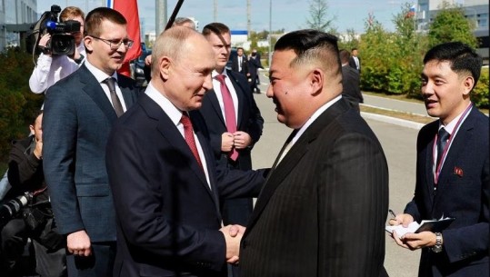 Lufta/ Putin ngren dolli me Kim: Ne punojmë për paqen dhe mirëqenien! Peskov: Ne bashkëpunojmë në sferën ushtarake, askush nuk duhet të mërzitet