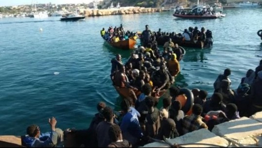 Roja bregdetare u përpoq ta shpëtonte, I porsalinduri vdes gjatë kalimit në brigjet e Lampedusa