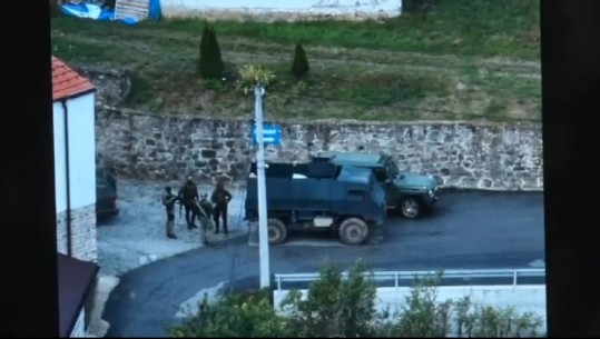Dalin Fotot/ Ja formacioni i armatosur që vrau efektin në Kosovë, të veshur me veshje ushtarake e autoblinda 