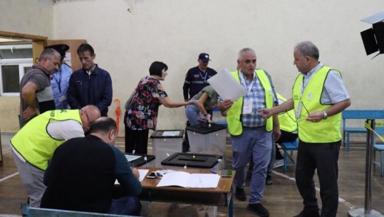 Zgjedhjet në Kukës, numërohen 57 kuti votimi, Albert Halilaj i PS-së kryeson me 4194 vota