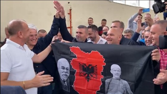 Zgjedhjet në Kukës tjetër shuplakë për Berishën! Albert Halilaj fiton me diferencë të madhe votash, festa e socialistëve me flamur