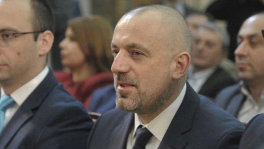 Milan Radojiçiç jep dorëheqjen
