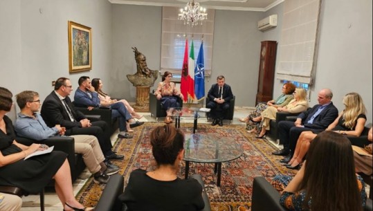 Procesi i regjistrimit, Balla takim me përfaqësues të komunitetit shqiptar në Itali: Synimi i nismës, garantimi i së drejtës së votës