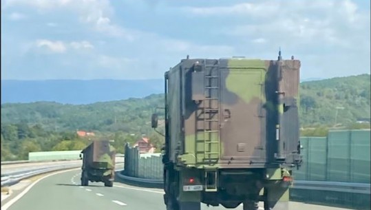 Qeveria e Kosovës: Serbia ka vendosur afër kufirit artilerinë e rëndë e sisteme kundër-ajrore! Thirrje Vuçiç: Tërhiq menjëherë trupat ushtarake