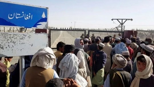 Pakistan, emigrantët e paligjshëm urdhërohen të largohen nga vendi deri më 1 nëntor