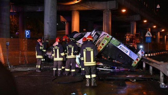 Itali/ Autobusi ra nga mbikalimi, 21 viktima dhe 15 të plagosur! Mjeti ishte marrë me qira nga një grup turistësh! Në vendngjarje s’ka shenja frenimi