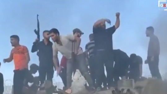 VIDEO/ Ushtari izraelit nxirret me forcë nga tanku e dhunohet me shkelma! Imazhet e rënda që vijnë nga lufta në Gaza