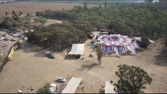VIDEOLAJM/ Humbën jetën 260 persona, pamjet me dron zbulojnë shkatërrimin e festivalit në shkretëtirë nga ushtarët e Hamasit