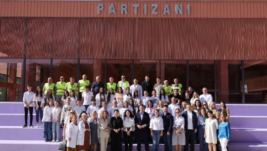 Përurohet gjimnazi ‘Partizani’, Veliaj: Një nga shkollat më të bukura që kemi ndërtuar