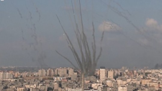 VIDEOLAJM/ Skadon ultimatumi, Shikoni breshërin e raketave që Hamasi lëshoi drejt Izraelit 