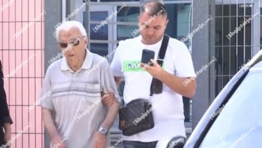 Babai 92 vjeçar i Klodian Saliut në gjyq: Më kanë vrarë tre djem! Jam sëmurë, mos më detyroni të vij sërish këtu