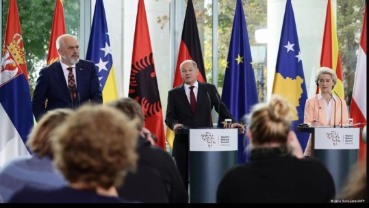 Olaf Scholz të hënën në Tiranë për Samitin e Procesit të Berlinit, do të kërkojë takim mes Kurtit e përfaqësuesit të Serbisë