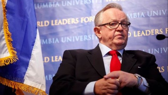 Vdes Martti Ahtisaari, i dërguar i posaçëm i Kombeve të Bashkuara për Kosovën dhe fitues i çmimit Nobel për Paqen