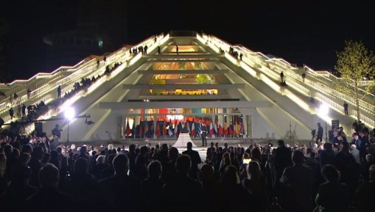 Piramida përurohet në ditën e lindjes së Enver Hoxhës, Veliaj: Nga sot do i shërbejë gjeneratës së re dhe punëve të së ardhmes