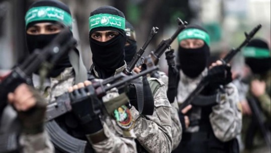 Ushtria izraelite: Të paktën 203 persona janë marrë peng nga Hamasi 