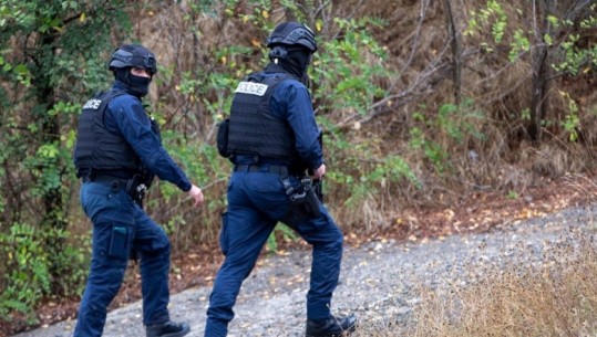 Policia e Kosovës sekuestron armë dhe municion në fshatin e banuar nga serbët