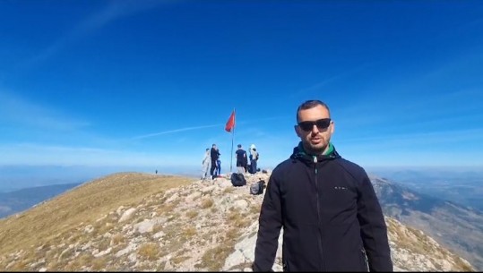 VIDEO/ Eksperienca unike e ngjitjes në malin e Gjallicës, 40 të rinj hiking në majën më të lartë të Kukësit