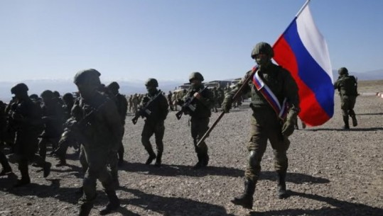 The Guardian: Rusia po rekruton serbë për luftën në Ukrainë! Dëshmitari: Brenda një dite u bëra ushtar 