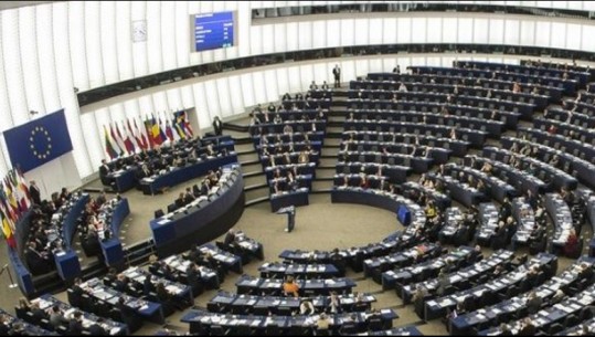 Sulmi në Banjskë/ PE miraton rezolutën për Kosovën, Brukseli kërcënon me sanksione Serbinë për aktin terrorist