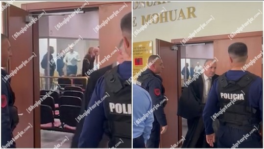 VIDEO E RE/ Jamarbër Malltezi nervoz në kafazin e GJKKO-së! Arben Kraja përballë tij mbron akuzën në seancë