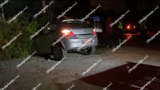 Aksident në Korçë, shoferi humb kontrollin e automjetit dhe del nga rruga