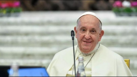 Papa Françesku: Çdo qenie njerëzore është e shenjtë për Zotin! Armët nuk sjellin paqe, kërkoj ndalimin e luftës