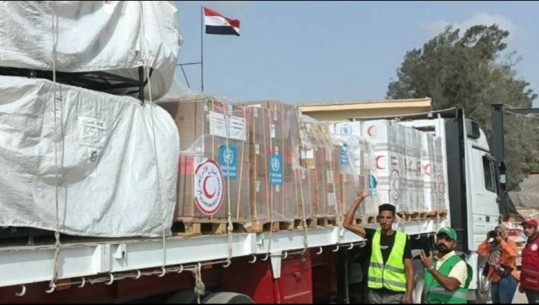 Tetë kamionë të tjerë me ndihma humanitare pritet të kalojnë në Gaza